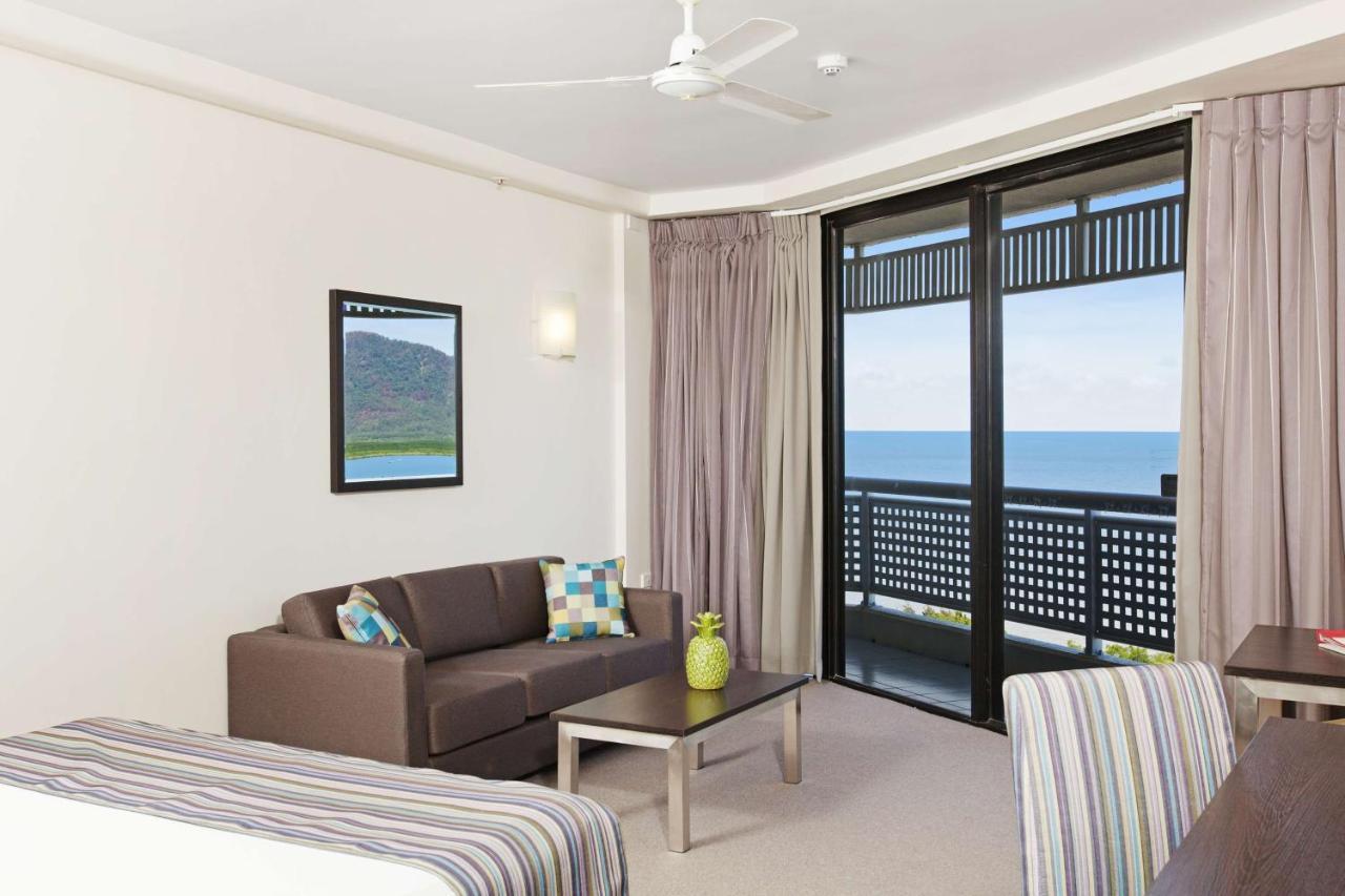 Rydges Esplanade Resort Κερνς Εξωτερικό φωτογραφία