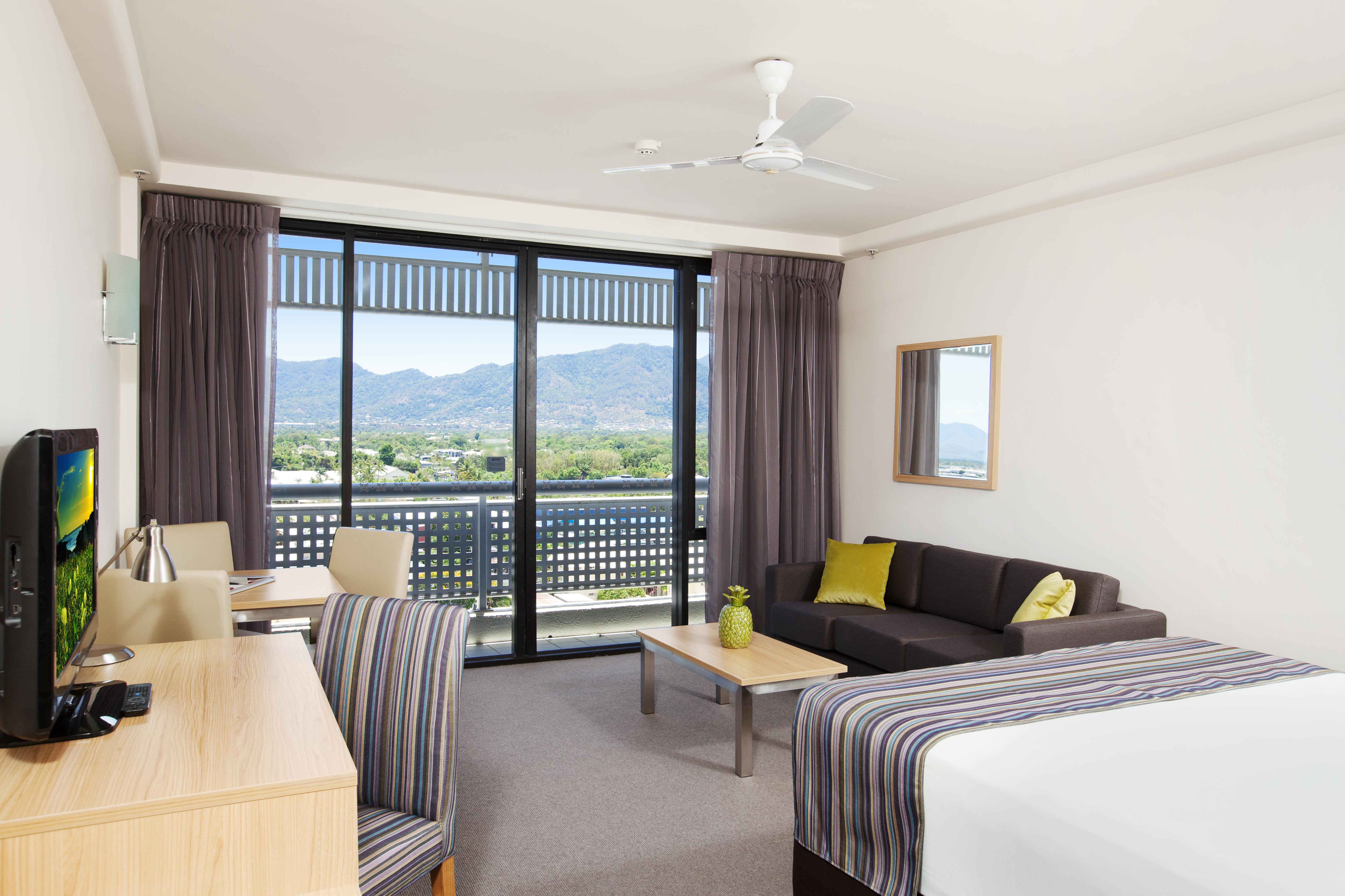 Rydges Esplanade Resort Κερνς Εξωτερικό φωτογραφία