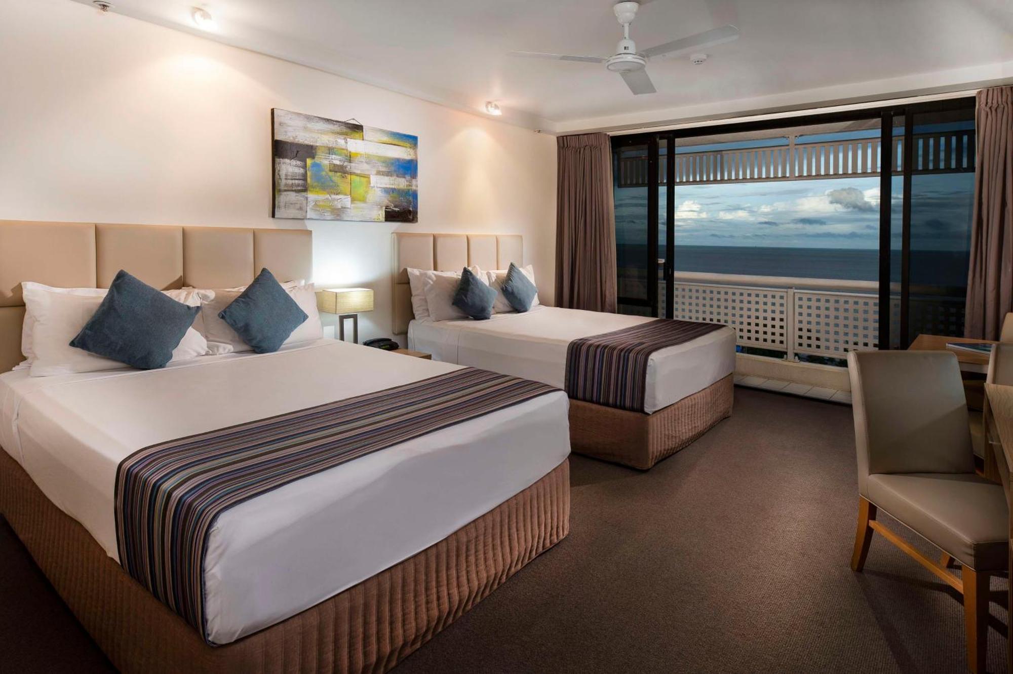 Rydges Esplanade Resort Κερνς Εξωτερικό φωτογραφία