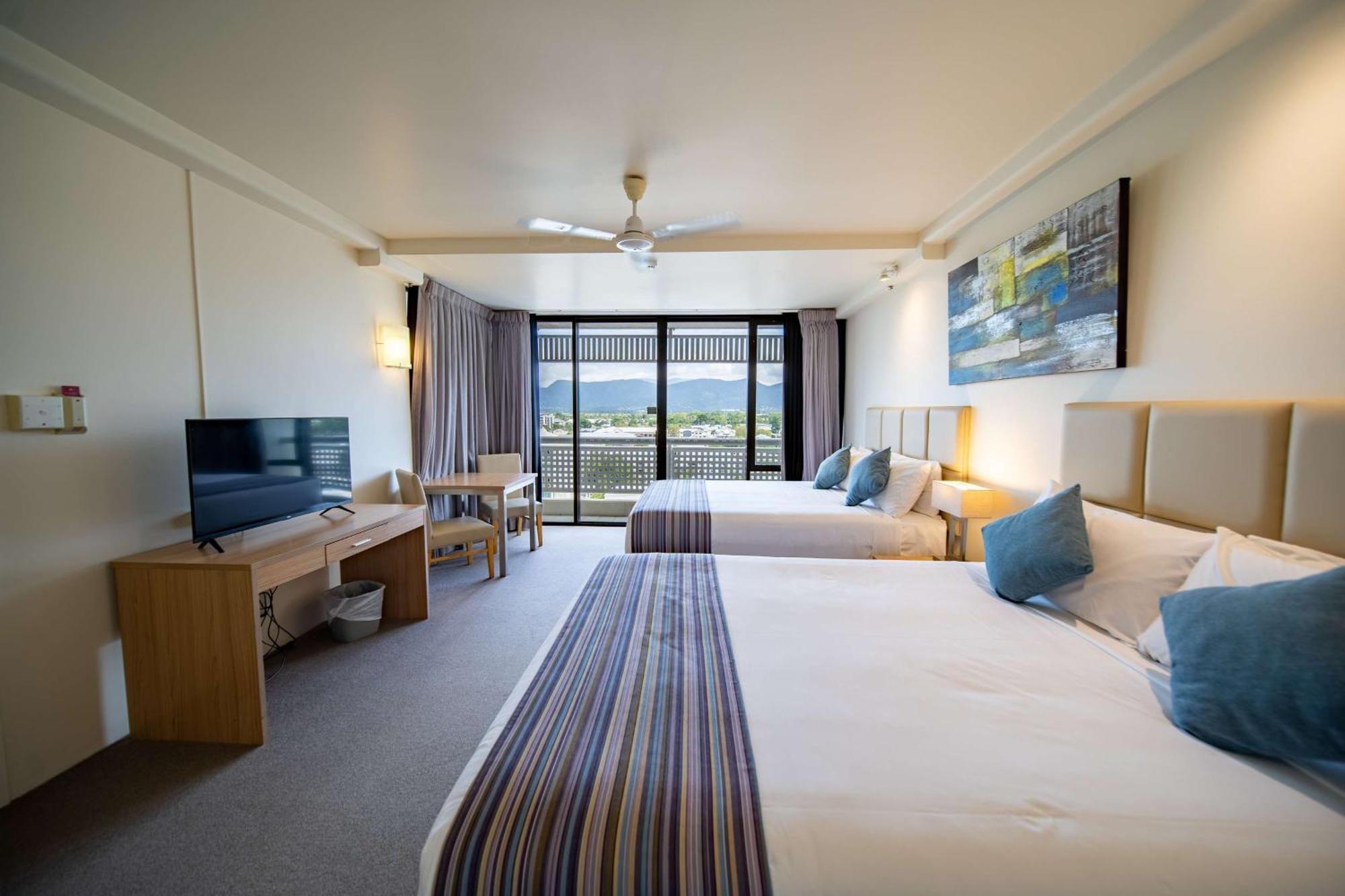 Rydges Esplanade Resort Κερνς Εξωτερικό φωτογραφία